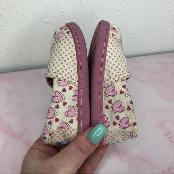 Toms shoes Valentines collection pink hearts & polka dots slip on size 5 infant - Picture 9 of 10